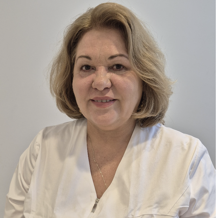 Dr. Angela Mayer