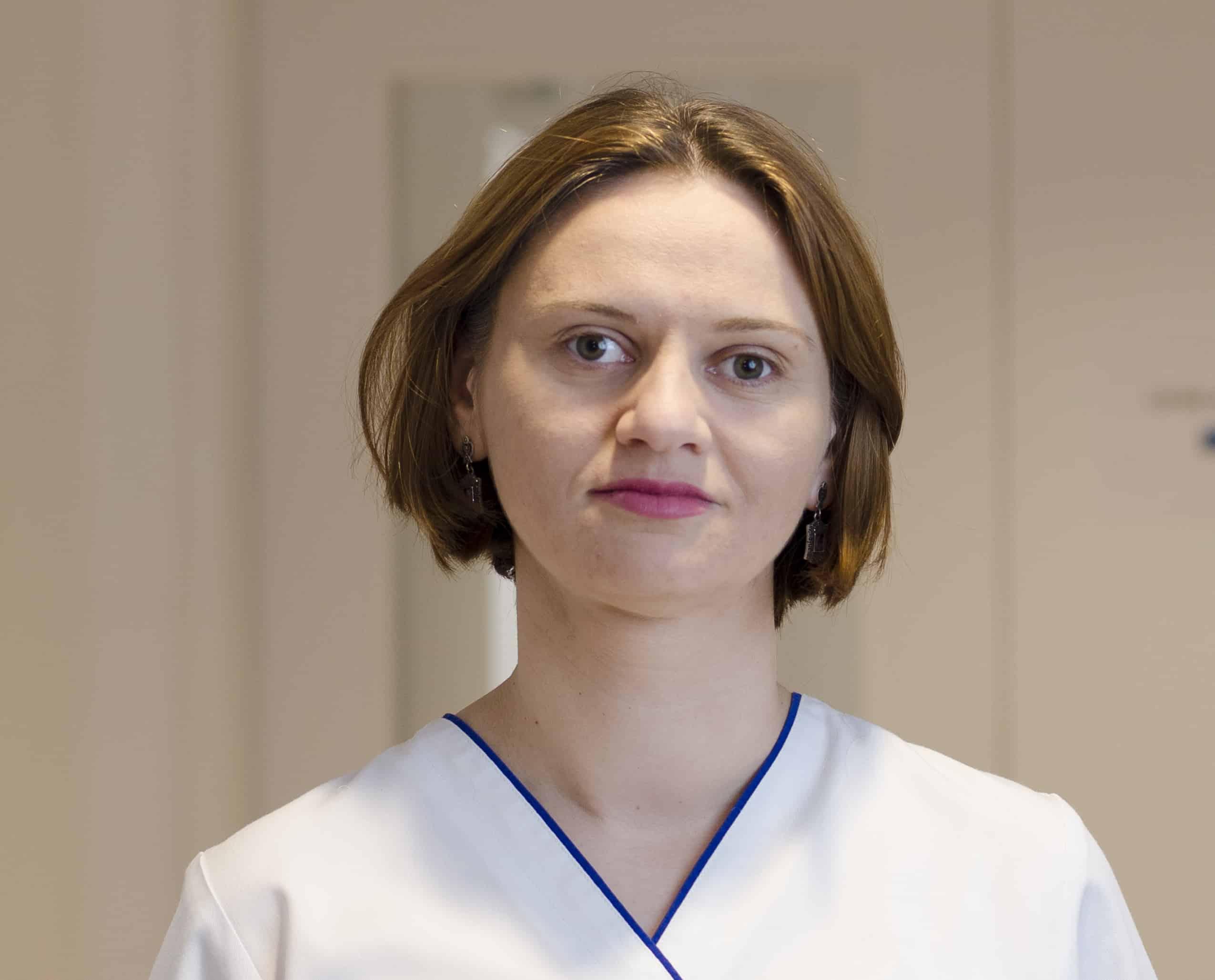 Dr. Delia Bucur